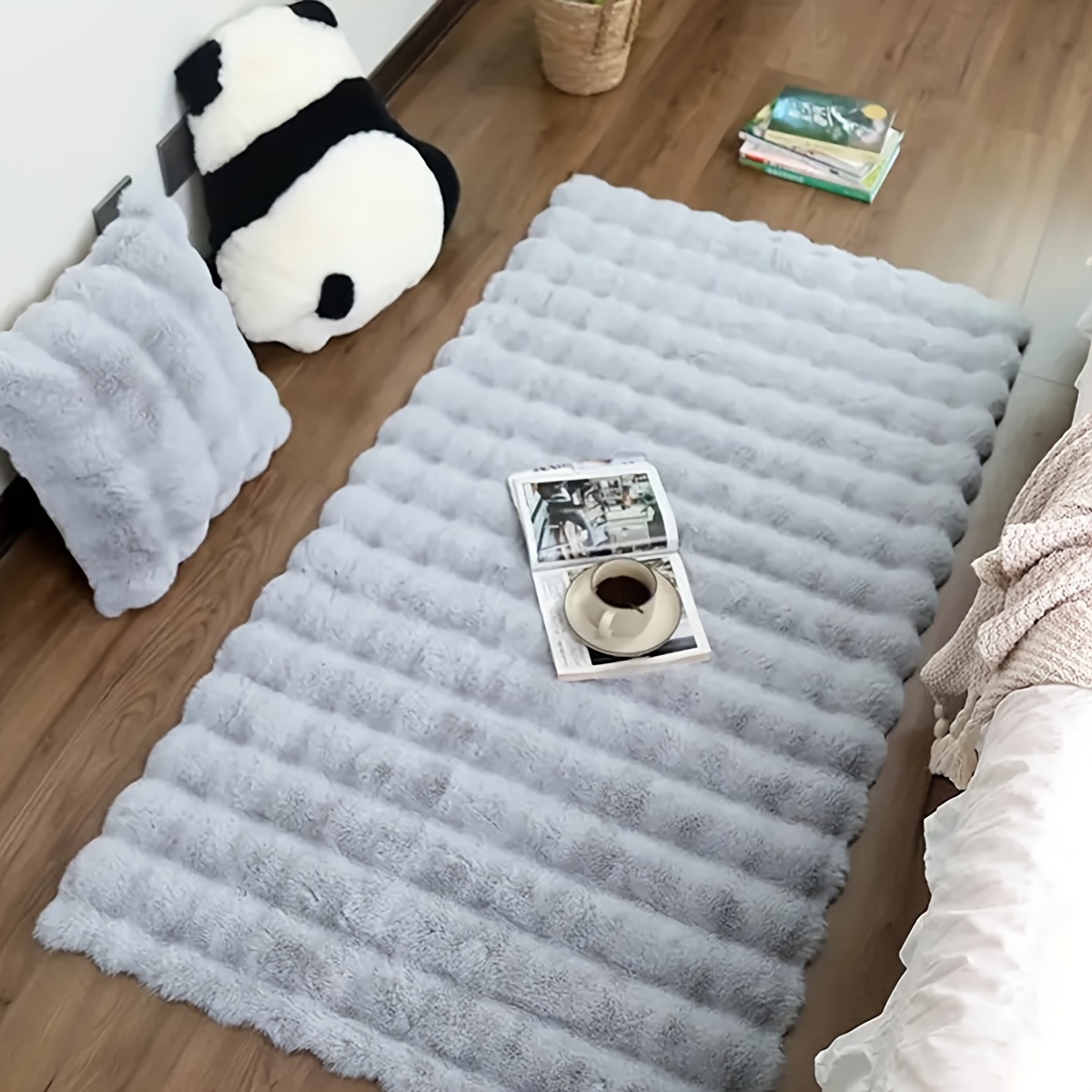 Luxurious Faux Rabbit Fur & Su - Baby Nursery Rug のレビューと価格
