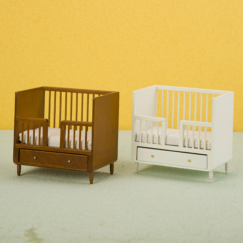 1:12 Miniature White Wood Baby - Baby Nursery Bedding のレビューと価格