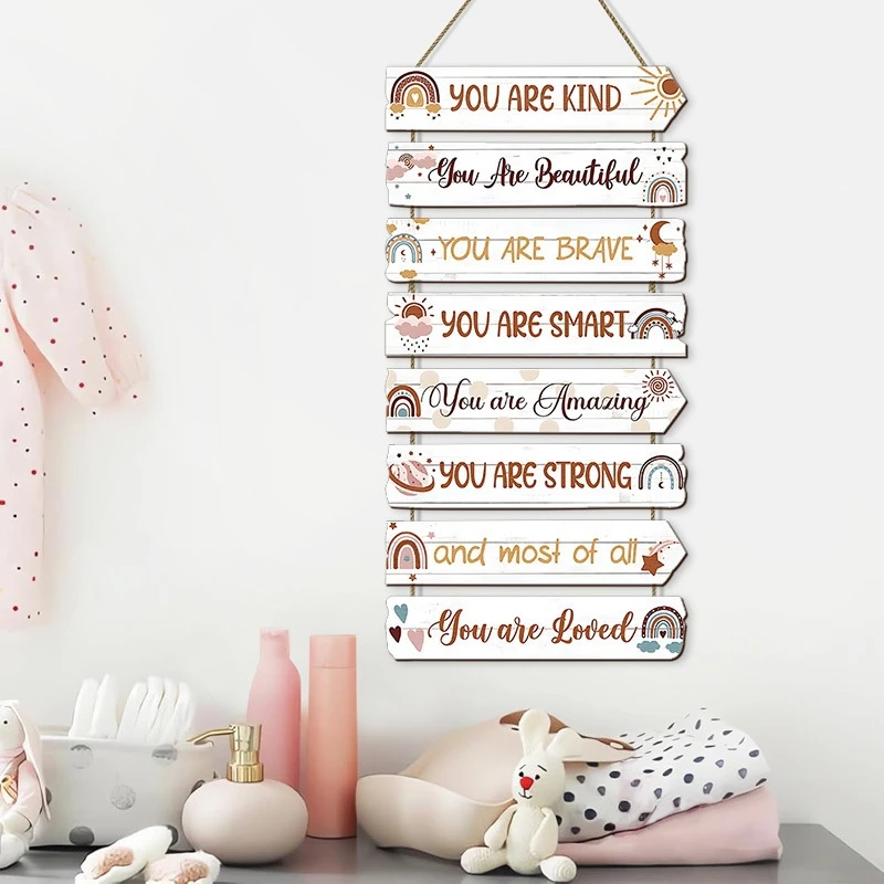 Rainbow Wooden Hanging Sign In - Baby Nursery Quotes のレビューと価格
