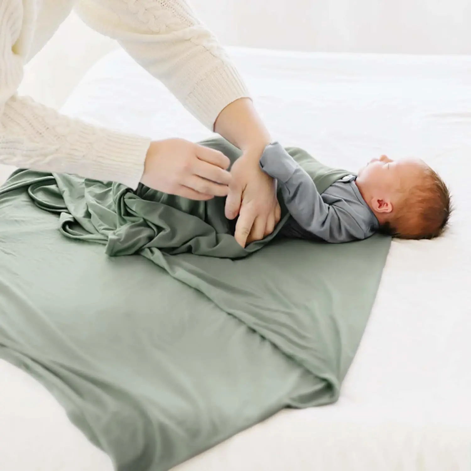 Soft Baby Swaddle Blanket Set  - Baby Nursery Images のレビューと価格